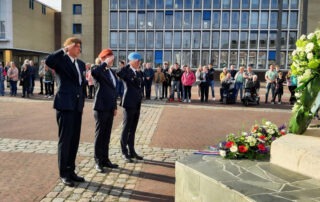 Veteranen Velsen brengen eregroet